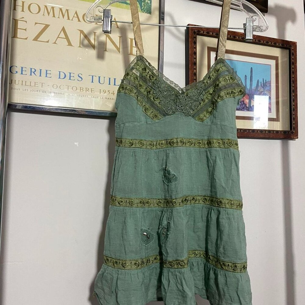 VINTAGE Y2K Free People Green Cami with lace trim and floral embroidery